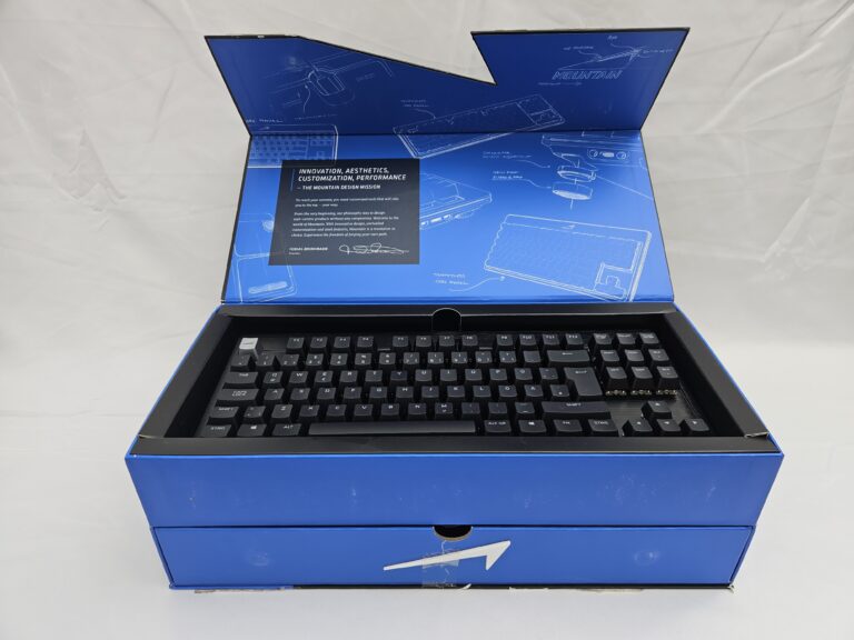 MOUNTAIN Everest Core TKL – mechanická herná klávesnica, RGB, hot-swap, QWERTZ
